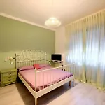 Laila's Frasassi House By Rentmax