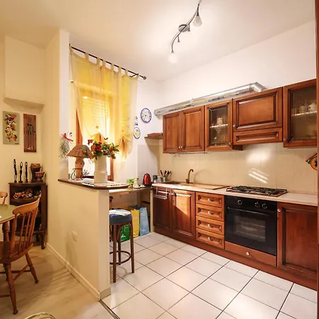 Laila's Frasassi House By Rentmax Apartmán