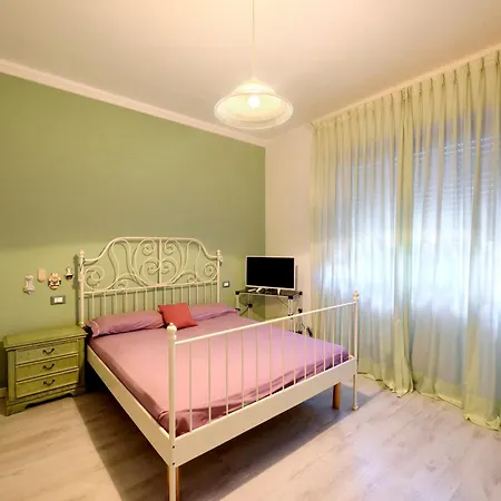 Laila's Frasassi House By Rentmax